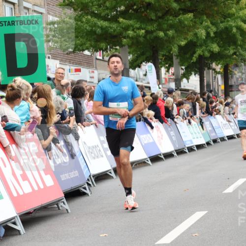 21.09.2025 - PSD Bank Halbmarathon Strokosch-Dieckow http://msf.ph/oto/8940584 21.09.2025 11:36:02 Ziel 1426, 1921, 1922, 1952, 2110 meine-sportfotos.de
