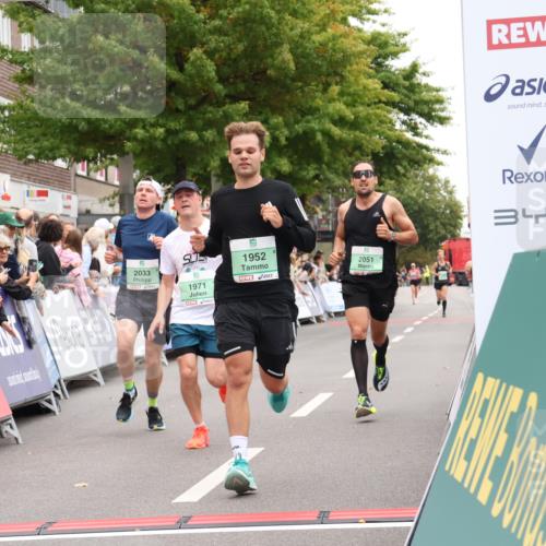 21.09.2025 - PSD Bank Halbmarathon Strokosch-Dieckow http://msf.ph/oto/8940596 21.09.2025 11:36:06 Ziel 1426, 1922, 1952, 1971, 2033, 2051, 2110 meine-sportfotos.de