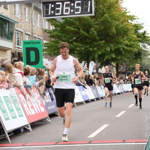21.09.2025 - PSD Bank Halbmarathon Strokosch-Dieckow http://msf.ph/oto/8940617 21.09.2025 11:36:15 Ziel 1044, 1060, 1971, 2023, 2033, 2051 meine-sportfotos.de