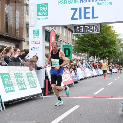 21.09.2025 - PSD Bank Halbmarathon Strokosch-Dieckow http://msf.ph/oto/8940673 21.09.2025 11:36:44 Ziel 1421, 1563, 1910, 2039, 2398 meine-sportfotos.de