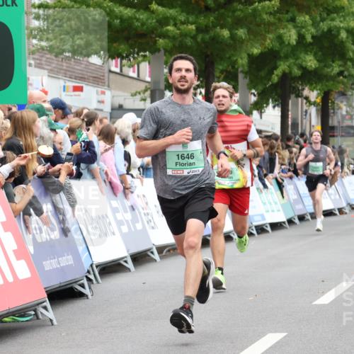21.09.2025 - PSD Bank Halbmarathon Strokosch-Dieckow http://msf.ph/oto/8940693 21.09.2025 11:36:52 Ziel 1646, 1910, 2030, 2398 meine-sportfotos.de