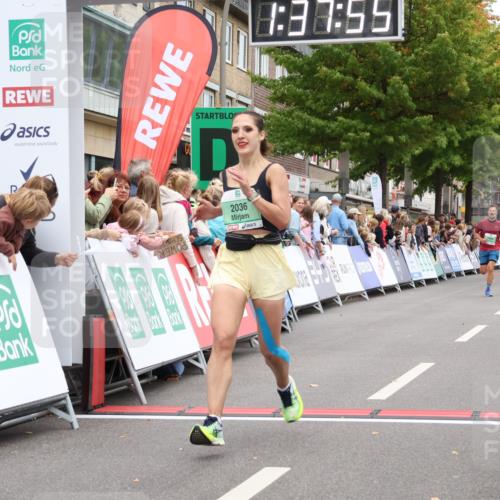 21.09.2025 - PSD Bank Halbmarathon Strokosch-Dieckow http://msf.ph/oto/8940731 21.09.2025 11:37:19 Ziel 1085, 1998, 2036 meine-sportfotos.de