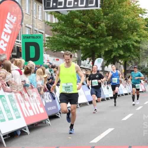 21.09.2025 - PSD Bank Halbmarathon Strokosch-Dieckow http://msf.ph/oto/8940745 21.09.2025 11:37:26 Ziel 1185, 1998, 2032, 2036, 2095, 2120 meine-sportfotos.de