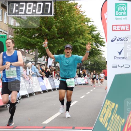 21.09.2025 - PSD Bank Halbmarathon Strokosch-Dieckow http://msf.ph/oto/8940756 21.09.2025 11:37:30 Ziel 1185, 1998, 2032, 2095, 2120 meine-sportfotos.de