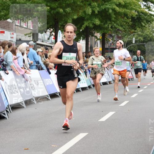 21.09.2025 - PSD Bank Halbmarathon Strokosch-Dieckow http://msf.ph/oto/8940764 21.09.2025 11:37:37 Ziel 1185, 1216, 2095, 2120, 2132, 2226 meine-sportfotos.de