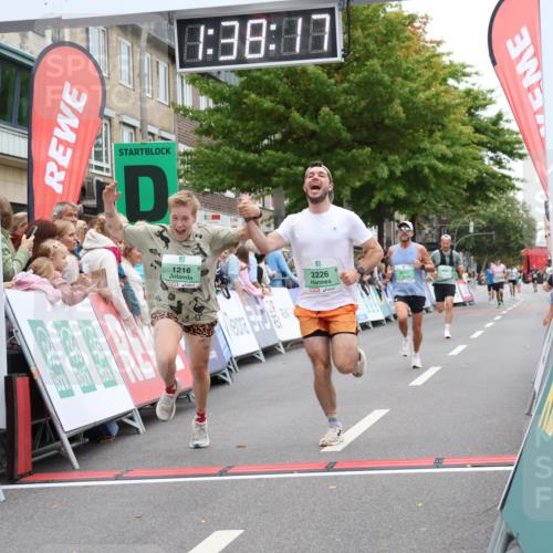 21.09.2025 - PSD Bank Halbmarathon Strokosch-Dieckow http://msf.ph/oto/8940772 21.09.2025 11:37:40 Ziel 1216, 2017, 2132, 2226 meine-sportfotos.de