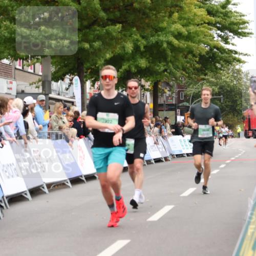 21.09.2025 - PSD Bank Halbmarathon Strokosch-Dieckow http://msf.ph/oto/8940807 21.09.2025 11:38:00 Ziel 1591, 1651, 1928, 3916, 3922 meine-sportfotos.de