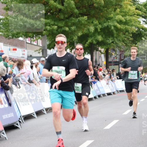 21.09.2025 - PSD Bank Halbmarathon Strokosch-Dieckow http://msf.ph/oto/8940809 21.09.2025 11:38:01 Ziel 1591, 1651, 1928, 3916, 3922 meine-sportfotos.de