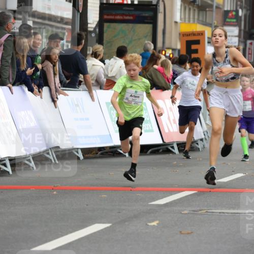 21.09.2025 - PSD Bank Halbmarathon Strokosch-Dieckow http://msf.ph/oto/8940813 21.09.2025 10:26:33 Ziel 111, 297, 347, 348, 379, 396 meine-sportfotos.de