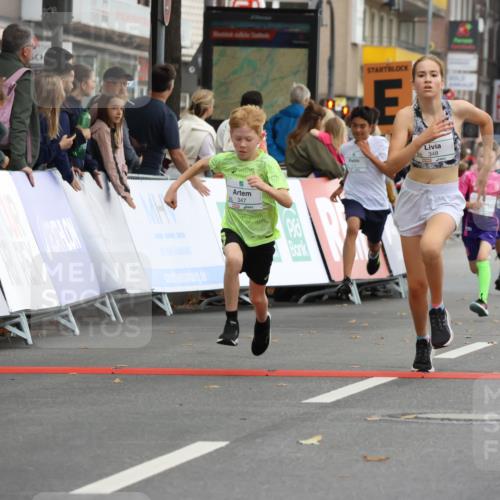 21.09.2025 - PSD Bank Halbmarathon Strokosch-Dieckow http://msf.ph/oto/8940821 21.09.2025 10:26:33 Ziel 111, 297, 347, 348, 379, 396 meine-sportfotos.de