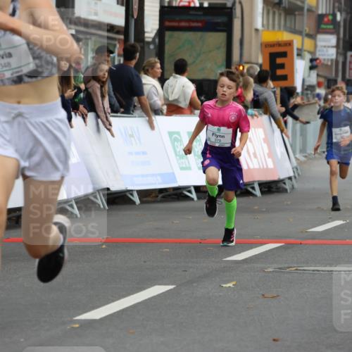 21.09.2025 - PSD Bank Halbmarathon Strokosch-Dieckow http://msf.ph/oto/8940848 21.09.2025 10:26:35 Ziel 111, 297, 347, 348, 379, 396 meine-sportfotos.de
