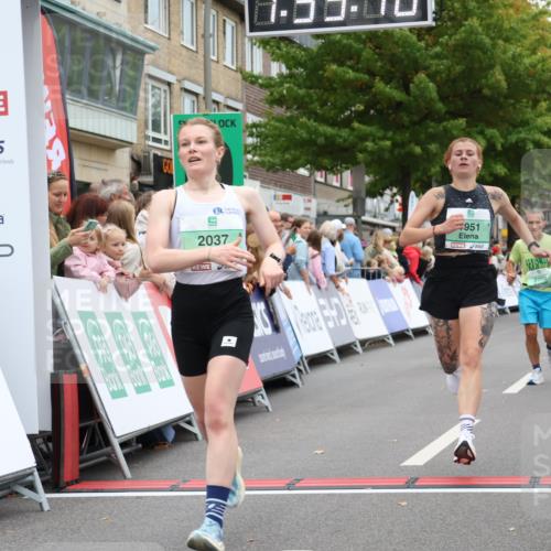 21.09.2025 - PSD Bank Halbmarathon Strokosch-Dieckow http://msf.ph/oto/8940883 21.09.2025 11:38:39 Ziel 1951, 1984, 2037, 2073, 2077, 2099, 2200 meine-sportfotos.de
