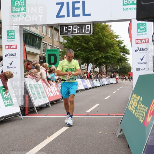 21.09.2025 - PSD Bank Halbmarathon Strokosch-Dieckow http://msf.ph/oto/8940889 21.09.2025 11:38:41 Ziel 1951, 1984, 2037, 2073, 2077, 2099, 2200 meine-sportfotos.de
