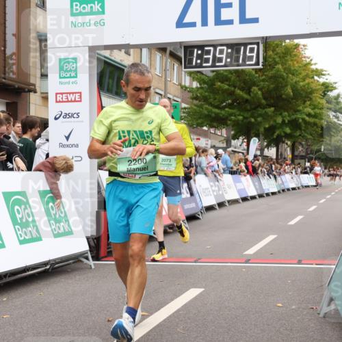 21.09.2025 - PSD Bank Halbmarathon Strokosch-Dieckow http://msf.ph/oto/8940891 21.09.2025 11:38:42 Ziel 1951, 1984, 2037, 2073, 2077, 2099, 2200 meine-sportfotos.de