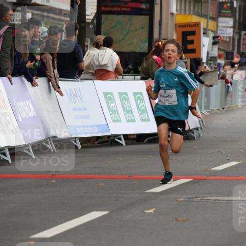 21.09.2025 - PSD Bank Halbmarathon Strokosch-Dieckow http://msf.ph/oto/8940909 21.09.2025 10:26:41 Ziel 111, 143, 152, 297, 347, 348, 379, 396 meine-sportfotos.de