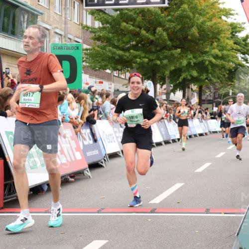21.09.2025 - PSD Bank Halbmarathon Strokosch-Dieckow http://msf.ph/oto/8940921 21.09.2025 11:39:00 Ziel 1027, 1414, 1816, 1859, 2355, 3917 meine-sportfotos.de