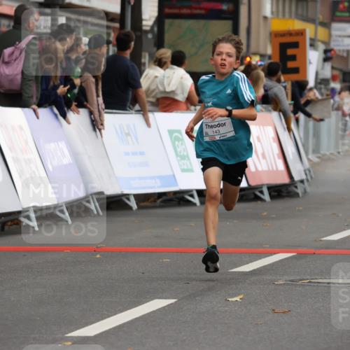 21.09.2025 - PSD Bank Halbmarathon Strokosch-Dieckow http://msf.ph/oto/8940927 21.09.2025 10:26:42 Ziel 111, 143, 152, 297, 347, 348, 360, 379, 396 meine-sportfotos.de