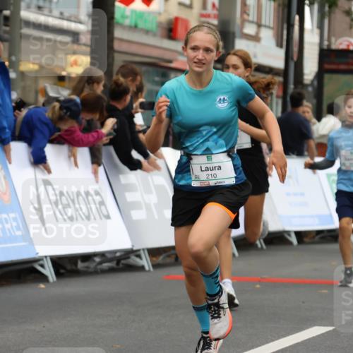 21.09.2025 - PSD Bank Halbmarathon Strokosch-Dieckow http://msf.ph/oto/8940986 21.09.2025 10:26:52 Ziel 143, 152, 209, 210, 222, 283, 360 meine-sportfotos.de