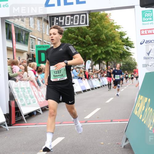 21.09.2025 - PSD Bank Halbmarathon Strokosch-Dieckow http://msf.ph/oto/8940991 21.09.2025 11:39:23 Ziel 1227, 1248, 2038, 2062, 2064, 2080, 2175 meine-sportfotos.de