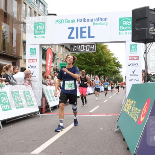 21.09.2025 - PSD Bank Halbmarathon Strokosch-Dieckow http://msf.ph/oto/8940996 21.09.2025 11:39:27 Ziel 1227, 1248, 1416, 1769, 1901, 2038, 2062, 2064, 2175 meine-sportfotos.de