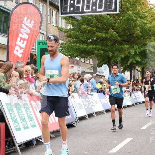 21.09.2025 - PSD Bank Halbmarathon Strokosch-Dieckow http://msf.ph/oto/8941004 21.09.2025 11:39:30 Ziel 1110, 1227, 1248, 1416, 1769, 1901, 4055 meine-sportfotos.de