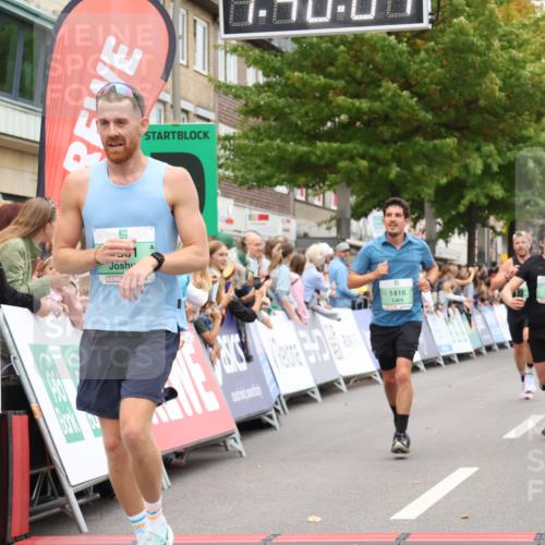 21.09.2025 - PSD Bank Halbmarathon Strokosch-Dieckow http://msf.ph/oto/8941005 21.09.2025 11:39:30 Ziel 1110, 1227, 1248, 1416, 1769, 1901, 4055 meine-sportfotos.de