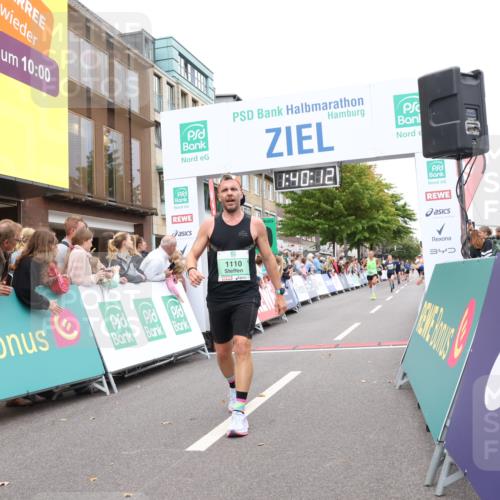 21.09.2025 - PSD Bank Halbmarathon Strokosch-Dieckow http://msf.ph/oto/8941019 21.09.2025 11:39:35 Ziel 1110, 1416, 1769, 1901, 2285, 4055 meine-sportfotos.de