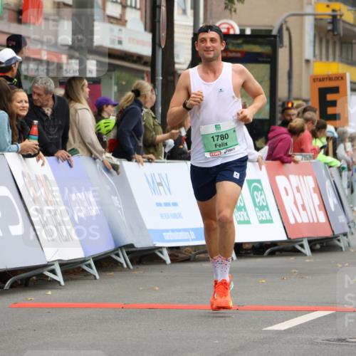 21.09.2025 - PSD Bank Halbmarathon Strokosch-Dieckow http://msf.ph/oto/8941046 21.09.2025 11:23:38 Ziel 1780 meine-sportfotos.de