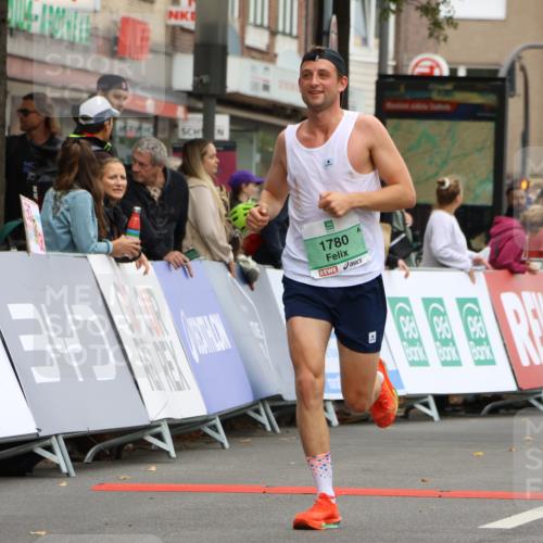 21.09.2025 - PSD Bank Halbmarathon Strokosch-Dieckow http://msf.ph/oto/8941078 21.09.2025 11:23:38 Ziel 1780 meine-sportfotos.de