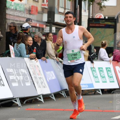 21.09.2025 - PSD Bank Halbmarathon Strokosch-Dieckow http://msf.ph/oto/8941086 21.09.2025 11:23:38 Ziel 1780 meine-sportfotos.de