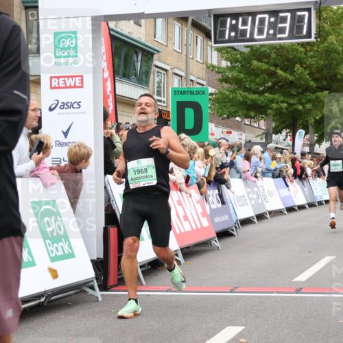 21.09.2025 - PSD Bank Halbmarathon Strokosch-Dieckow http://msf.ph/oto/8941096 21.09.2025 11:40:01 Ziel 1968, 2084, 2085, 4016, 4017 meine-sportfotos.de
