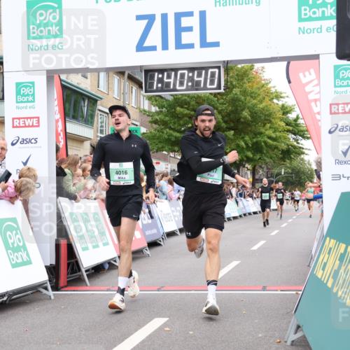 21.09.2025 - PSD Bank Halbmarathon Strokosch-Dieckow http://msf.ph/oto/8941103 21.09.2025 11:40:03 Ziel 1968, 2084, 2085, 2442, 4016, 4017 meine-sportfotos.de