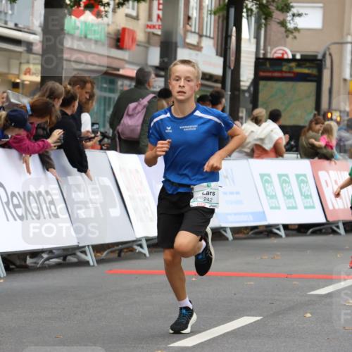 21.09.2025 - PSD Bank Halbmarathon Strokosch-Dieckow http://msf.ph/oto/8941142 21.09.2025 10:27:18 Ziel 128, 239, 242, 247, 292, 298, 329, 330, 398 meine-sportfotos.de