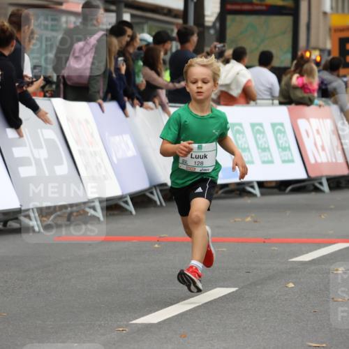 21.09.2025 - PSD Bank Halbmarathon Strokosch-Dieckow http://msf.ph/oto/8941151 21.09.2025 10:27:21 Ziel 101, 128, 239, 242, 247, 292, 298, 329, 330, 391, 398 meine-sportfotos.de