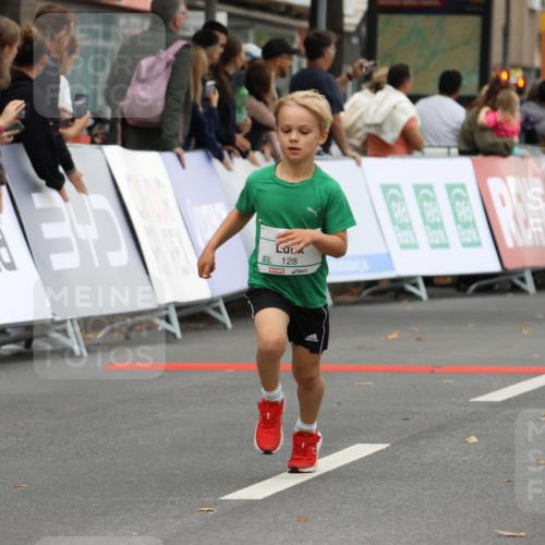 21.09.2025 - PSD Bank Halbmarathon Strokosch-Dieckow http://msf.ph/oto/8941166 21.09.2025 10:27:21 Ziel 101, 128, 239, 242, 247, 292, 298, 329, 330, 391, 398 meine-sportfotos.de