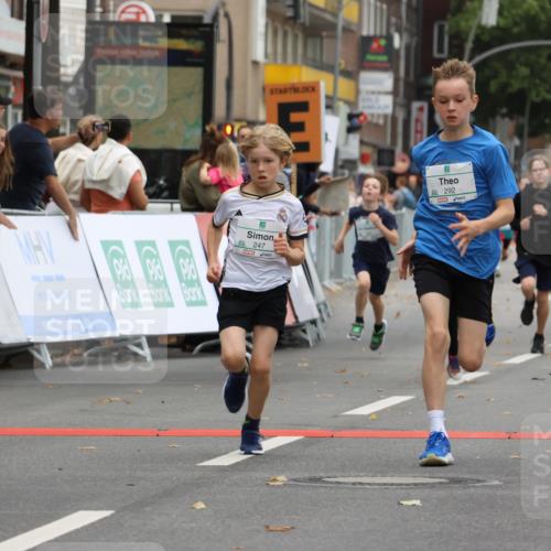 21.09.2025 - PSD Bank Halbmarathon Strokosch-Dieckow http://msf.ph/oto/8941174 21.09.2025 10:27:24 Ziel 101, 128, 242, 247, 249, 292, 298, 329, 330, 341, 391, 398 meine-sportfotos.de