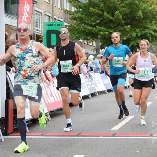 21.09.2025 - PSD Bank Halbmarathon Strokosch-Dieckow http://msf.ph/oto/8941194 21.09.2025 11:40:38 Ziel 1318, 1767, 1955, 1992, 2269, 2542 meine-sportfotos.de