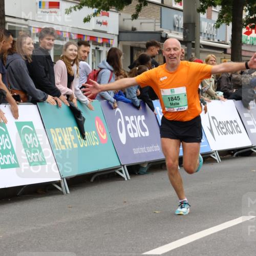 21.09.2025 - PSD Bank Halbmarathon Strokosch-Dieckow http://msf.ph/oto/8941252 21.09.2025 11:24:32 Ziel 1845, 1989, 3913, 3914 meine-sportfotos.de