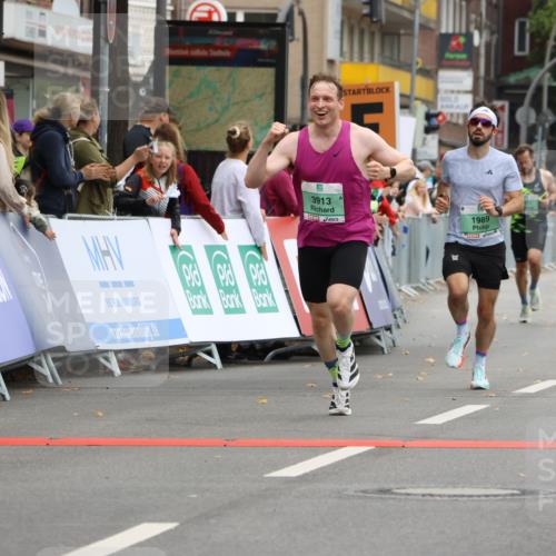 21.09.2025 - PSD Bank Halbmarathon Strokosch-Dieckow http://msf.ph/oto/8941266 21.09.2025 11:24:34 Ziel 1310, 1845, 1989, 3913, 3914 meine-sportfotos.de