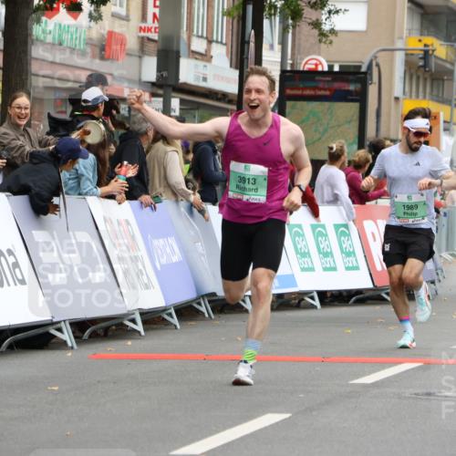 21.09.2025 - PSD Bank Halbmarathon Strokosch-Dieckow http://msf.ph/oto/8941287 21.09.2025 11:24:36 Ziel 1178, 1310, 1471, 1845, 1989, 3913, 3914 meine-sportfotos.de