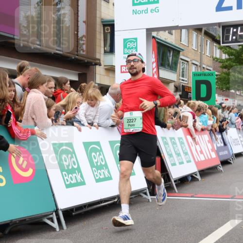 21.09.2025 - PSD Bank Halbmarathon Strokosch-Dieckow http://msf.ph/oto/8941308 21.09.2025 11:41:19 Ziel 1788, 2138, 2183, 2227 meine-sportfotos.de