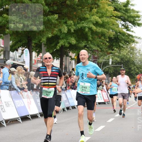 21.09.2025 - PSD Bank Halbmarathon Strokosch-Dieckow http://msf.ph/oto/8941309 21.09.2025 11:41:20 Ziel 1788, 2138, 2183, 2227 meine-sportfotos.de