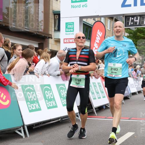 21.09.2025 - PSD Bank Halbmarathon Strokosch-Dieckow http://msf.ph/oto/8941320 21.09.2025 11:41:23 Ziel 1435, 1775, 1776, 1788, 2183, 2227, 3911, 4026 meine-sportfotos.de