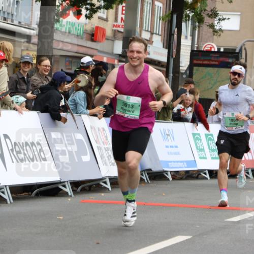 21.09.2025 - PSD Bank Halbmarathon Strokosch-Dieckow http://msf.ph/oto/8941326 21.09.2025 11:24:36 Ziel 1178, 1310, 1471, 1845, 1989, 3913, 3914 meine-sportfotos.de