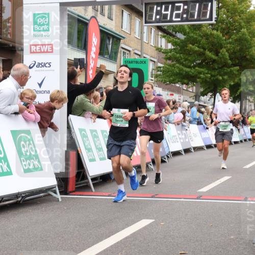21.09.2025 - PSD Bank Halbmarathon Strokosch-Dieckow http://msf.ph/oto/8941359 21.09.2025 11:41:35 Ziel 1349, 1786, 1886, 2083, 2116, 2443 meine-sportfotos.de