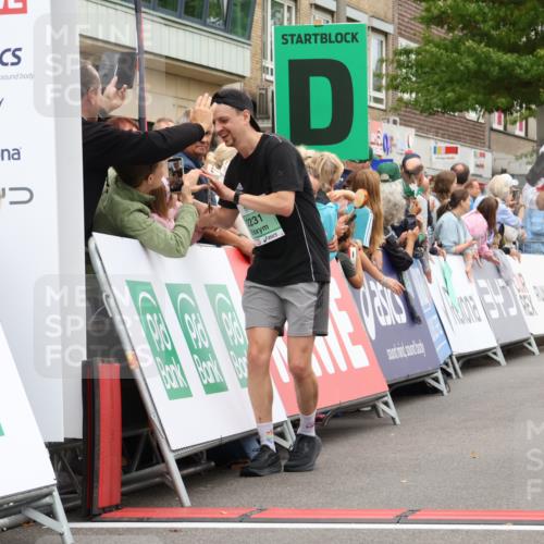 21.09.2025 - PSD Bank Halbmarathon Strokosch-Dieckow http://msf.ph/oto/8941381 21.09.2025 11:41:43 Ziel 1349, 1399, 1765, 2111, 2231, 2443, 3895 meine-sportfotos.de