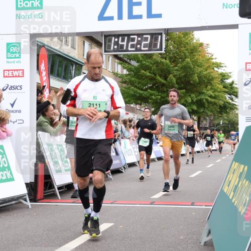 21.09.2025 - PSD Bank Halbmarathon Strokosch-Dieckow http://msf.ph/oto/8941385 21.09.2025 11:41:44 Ziel 1399, 1758, 1765, 1887, 2111, 2231, 2443, 3895 meine-sportfotos.de
