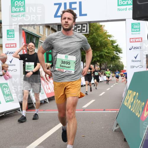 21.09.2025 - PSD Bank Halbmarathon Strokosch-Dieckow http://msf.ph/oto/8941390 21.09.2025 11:41:46 Ziel 1399, 1758, 1765, 1887, 2111, 2231, 3895 meine-sportfotos.de