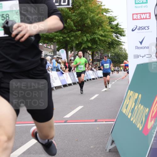 21.09.2025 - PSD Bank Halbmarathon Strokosch-Dieckow http://msf.ph/oto/8941401 21.09.2025 11:41:49 Ziel 1399, 1758, 1765, 1887, 2029, 2043, 2111, 2231, 3895 meine-sportfotos.de