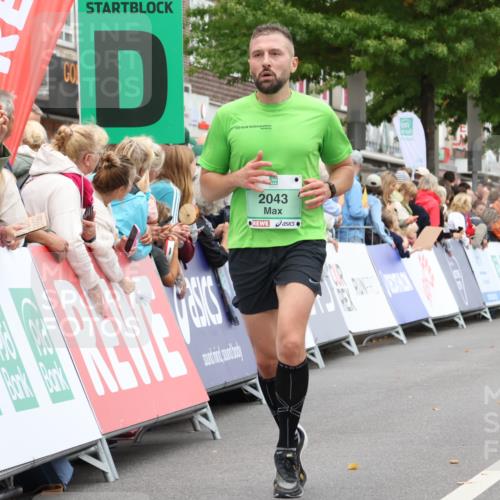 21.09.2025 - PSD Bank Halbmarathon Strokosch-Dieckow http://msf.ph/oto/8941406 21.09.2025 11:41:51 Ziel 1399, 1758, 1887, 2029, 2043, 2111, 2231, 3895 meine-sportfotos.de